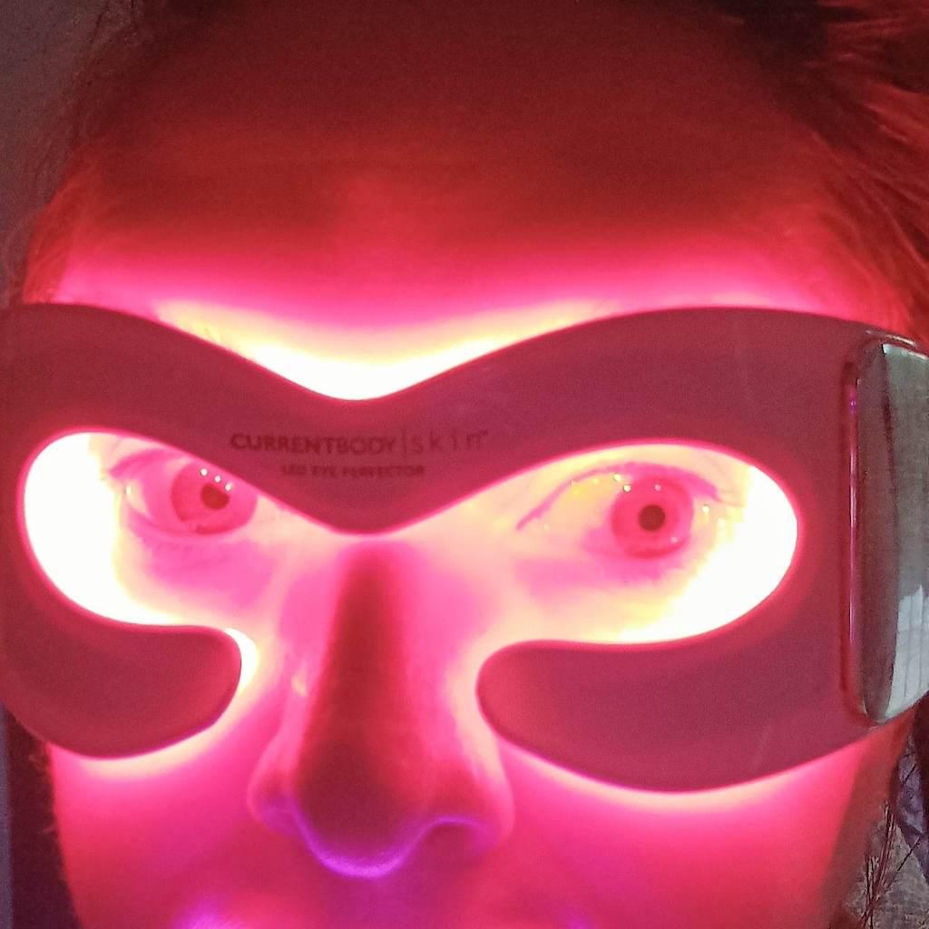 Avis Test CurrentBody : masque LED pour le visage, le cou, les yeux et même les dents ! Avis, prix, avant/après